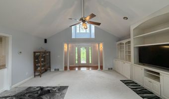 206 Meadow Ridge Dr, Bardstown, KY 40004