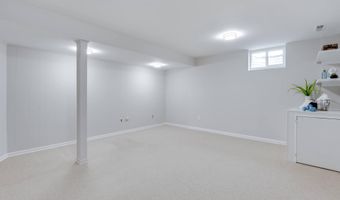 8702 PAPPAS Way, Annandale, VA 22003