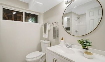 4006 JUSTINE Dr, Annandale, VA 22003