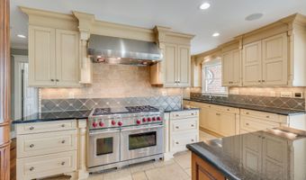 20484 Lake Rd, Abingdon, VA 24211