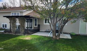 2630 Henry St, Bismarck, ND 58503