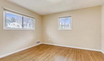 4503 TRAYMORE St, Bethesda, MD 20814