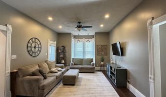 1004 15th St, Aurora, NE 68818