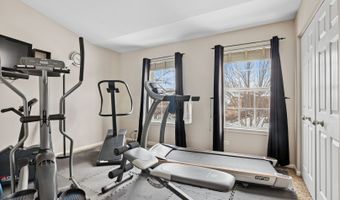 1950 Broadsmore Dr, Algonquin, IL 60102