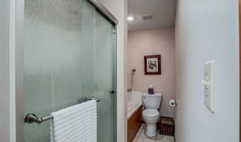 18345 Nottingham Ct, Basehor, KS 66007