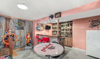 201 11th St NW, Altoona, IA 50009
