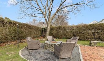 67 Harrison Ave, Newport, RI 02840