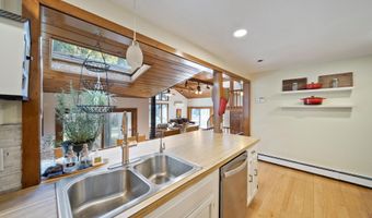 101 Horace Greeley Rd, Amherst, NH 03031