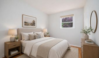 540 Sherman Ave, Belford, NJ 07718