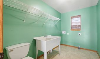 89 Cardinal Ave, Atkins, IA 52206