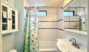 5 Byrnes St, Newport, RI 02840