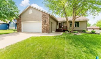 505 N Oak Ridge Rd, Brandon, SD 57005