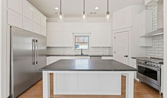 11 Pagham Ln, Bella Vista, AR 72714