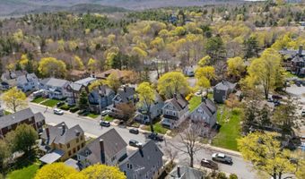 22 Ledgelawn Ave, Bar Harbor, ME 04609
