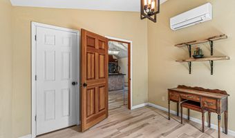 220 Nutley St, Ashland, OR 97520