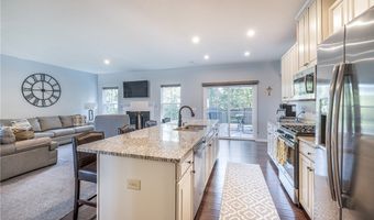 820 Sunrise Cir, Aurora, OH 44202