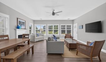 2 Kings Pine Ln, Arundel, ME 04046