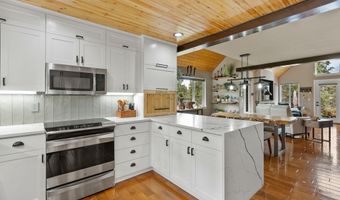 3192 NW Golf View Dr, Bend, OR 97703
