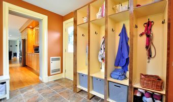 34 Chippenwood Ln, Bristol, CT 06010