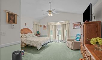 112 County Rd, Barrington, RI 02806