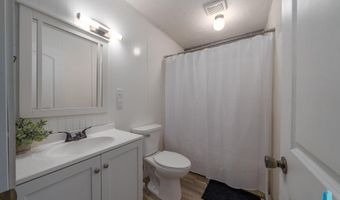 205 S 1st Ave, Brandon, SD 57005