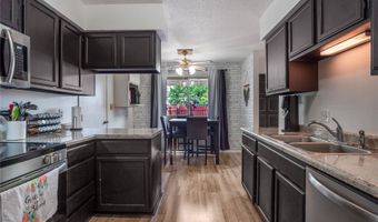 983 10th Ave NW, Altoona, IA 50009