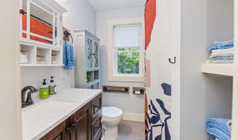 58-60 Frost Pl, Brattleboro, VT 05301