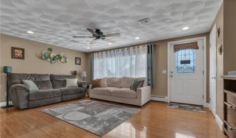 10 Mecca St, North Providence, RI 02904