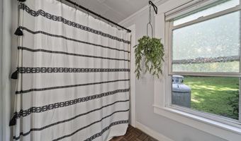 50 Long Hill Rd, Raymond, NH 03077