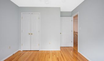 534 WINDING ROSE Dr, Rockville, MD 20850