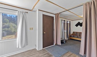 5824 Haddon Ln, Anacortes, WA 98221