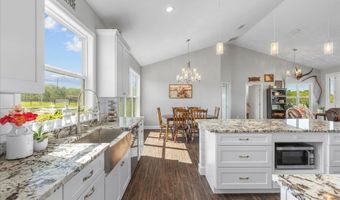 2120 15th Way, Bell, FL 32619