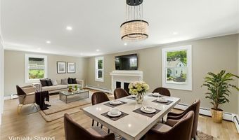 82 Barton Ave, Warwick, RI 02889