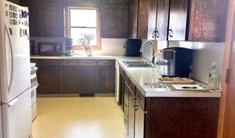 1227 E Linden St, Algona, IA 50511