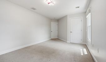 646 Compass Ave, Beachwood, NJ 08722
