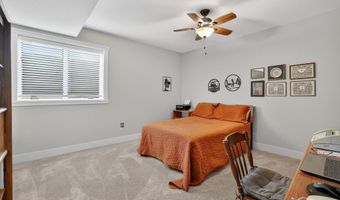 2357 Stonewood Ct SW, Altoona, IA 50009