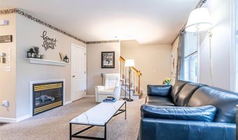 33 Merrimack Rd C, Amherst, NH 03031