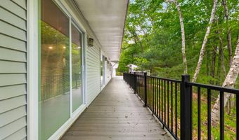 28 Olde Lantern Rd, Bedford, NH 03110