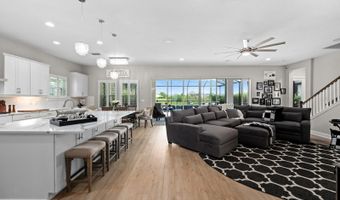 7631 PARADISO Dr, Apollo Beach, FL 33572