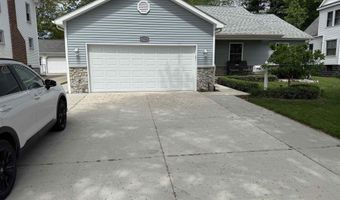 1741 Saint Clair Riv, Algonac, MI 48001