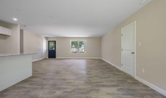 613 W 8TH St, Laurel, DE 19956