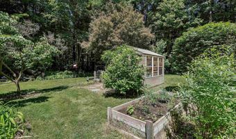 17 Candlewood Dr, Amherst, NH 03031