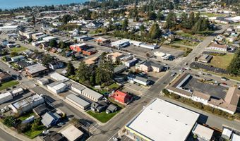 401 OAK St, Brookings, OR 97415