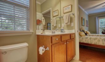 1231 WATER FRONT Rd, Greensboro, GA 30642