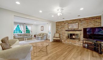 8304 FIVE GATES Rd, Annandale, VA 22003