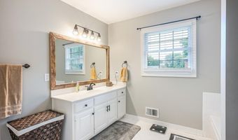 306 Edgewood Dr, Bardstown, KY 40004