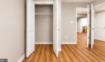 7302 IVYCREST Pl, Annandale, VA 22003