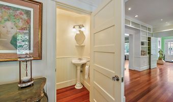 586 B St, Ashland, OR 97520