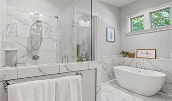 1595 CLUB CREEK Dr, Auburn, AL 36030
