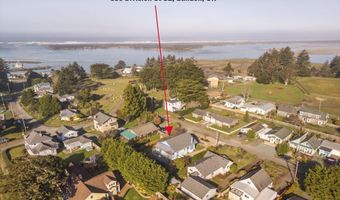 830 DIVISION St SE, Bandon, OR 97411